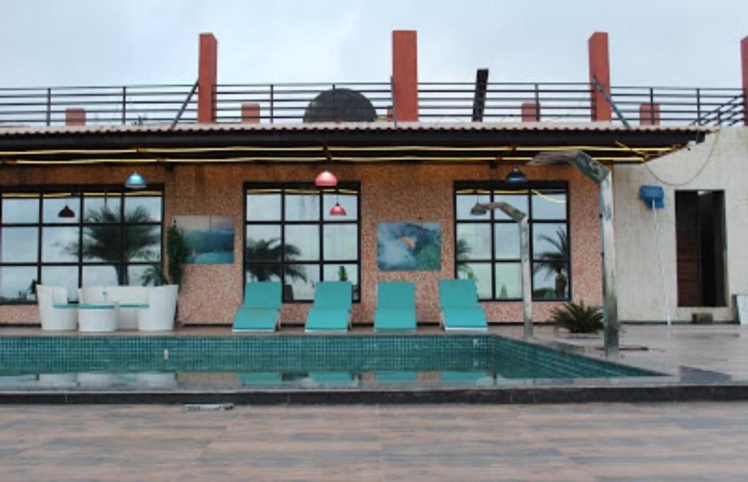 Strawberry Hills Saputara Hotel Exterior photo