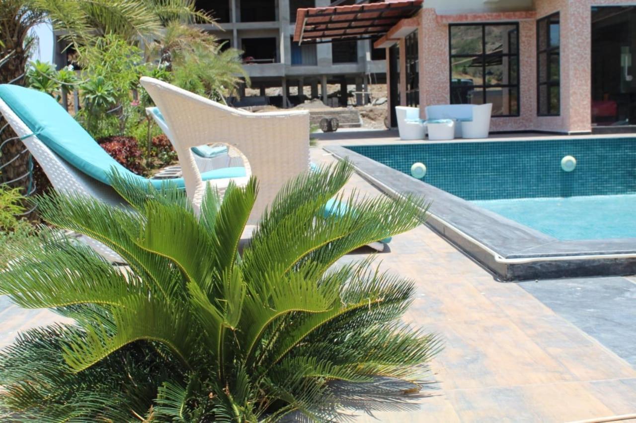 Strawberry Hills Saputara Hotel Exterior photo